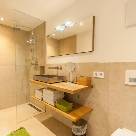 Max Panorama By We Rent * ツェル アム ゼー